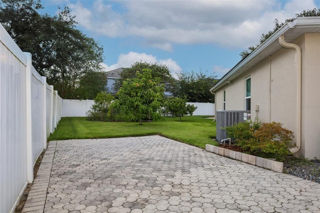 Active With Contract: $575,000 (4 beds, 2 baths, 2290 Square Feet)