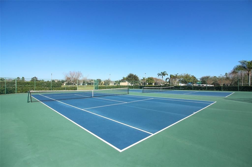 Active With Contract: $575,000 (4 beds, 2 baths, 2290 Square Feet)