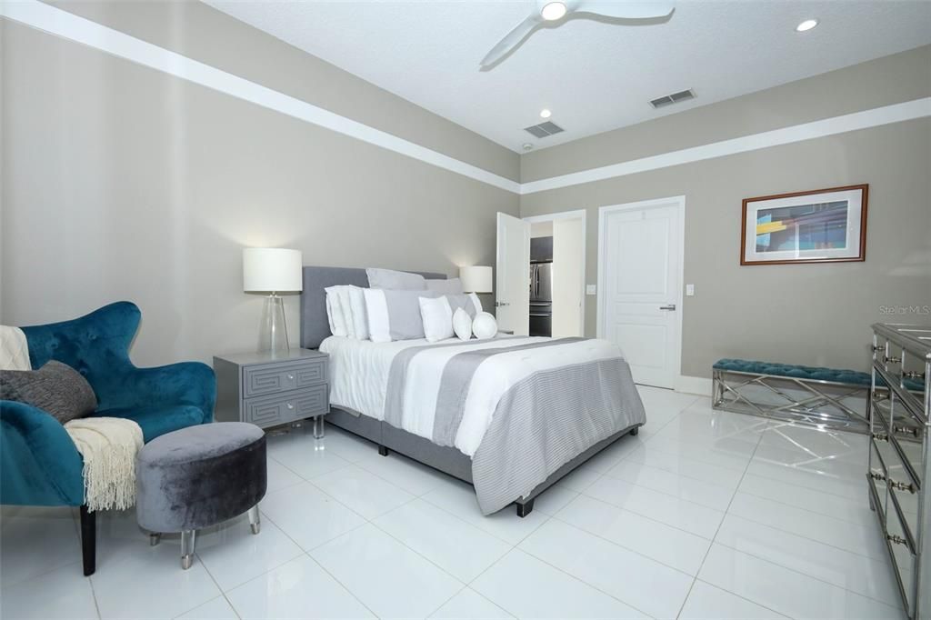 Active With Contract: $575,000 (4 beds, 2 baths, 2290 Square Feet)