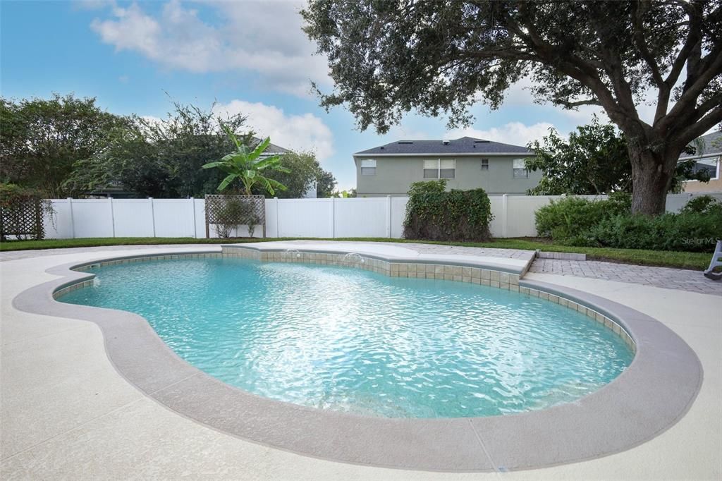 Active With Contract: $575,000 (4 beds, 2 baths, 2290 Square Feet)