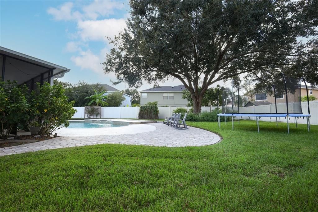 Active With Contract: $575,000 (4 beds, 2 baths, 2290 Square Feet)