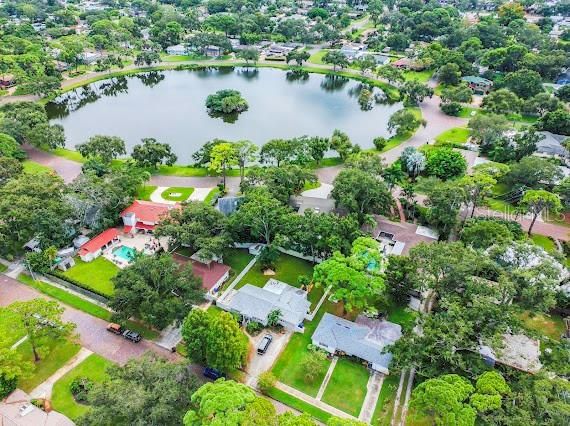 Под контрактом: $369,000 (2 спален, 1 ванн, 1265 Квадратных фут)