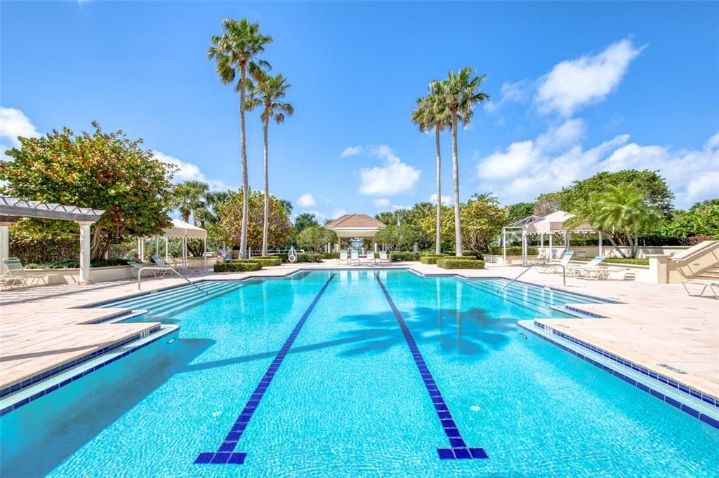 合同活跃: $2,450,000 (3 贝兹, 3 浴室, 2521 平方英尺)