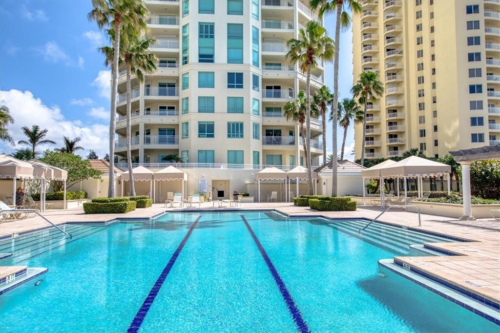 合同活跃: $2,450,000 (3 贝兹, 3 浴室, 2521 平方英尺)