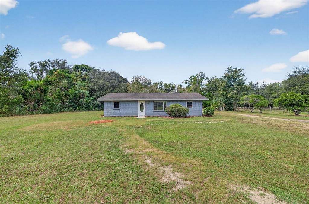 Active With Contract: $349,900 (2 beds, 1 baths, 1056 Square Feet)