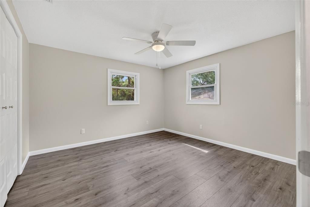 Active With Contract: $349,900 (2 beds, 1 baths, 1056 Square Feet)
