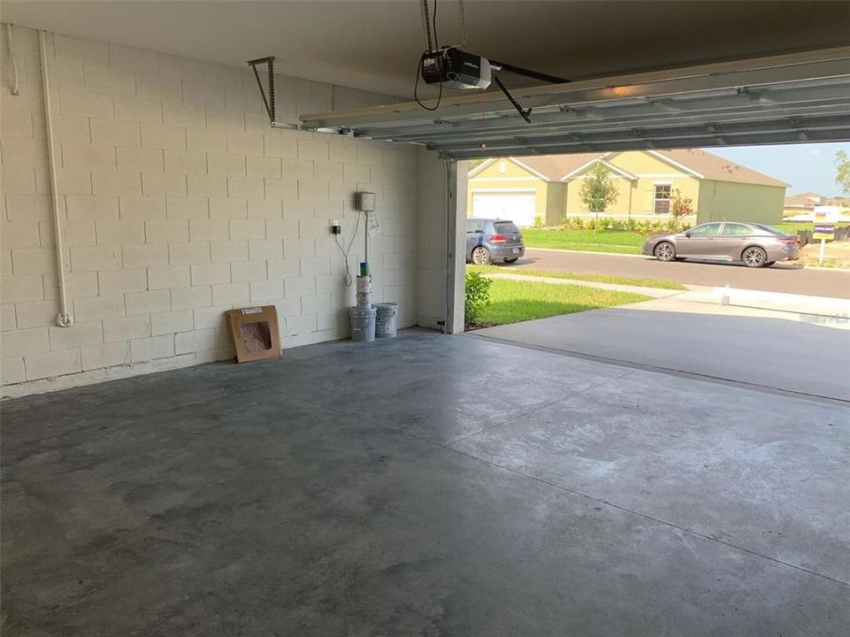 For Rent: $2,300 (4 beds, 2 baths, 1865 Square Feet)