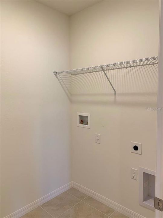 For Rent: $2,300 (4 beds, 2 baths, 1865 Square Feet)