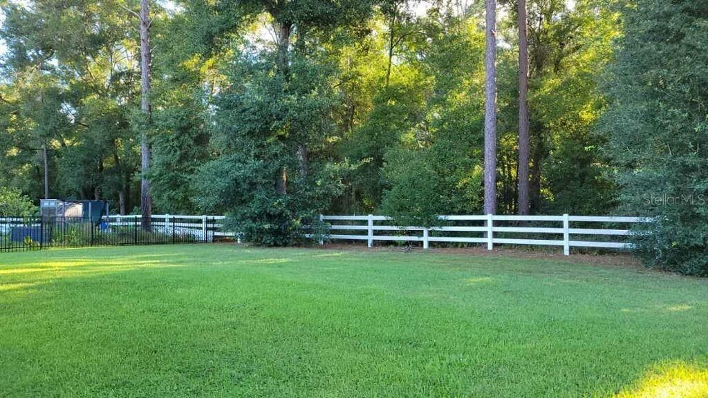 For Rent: $2,300 (4 beds, 2 baths, 1865 Square Feet)