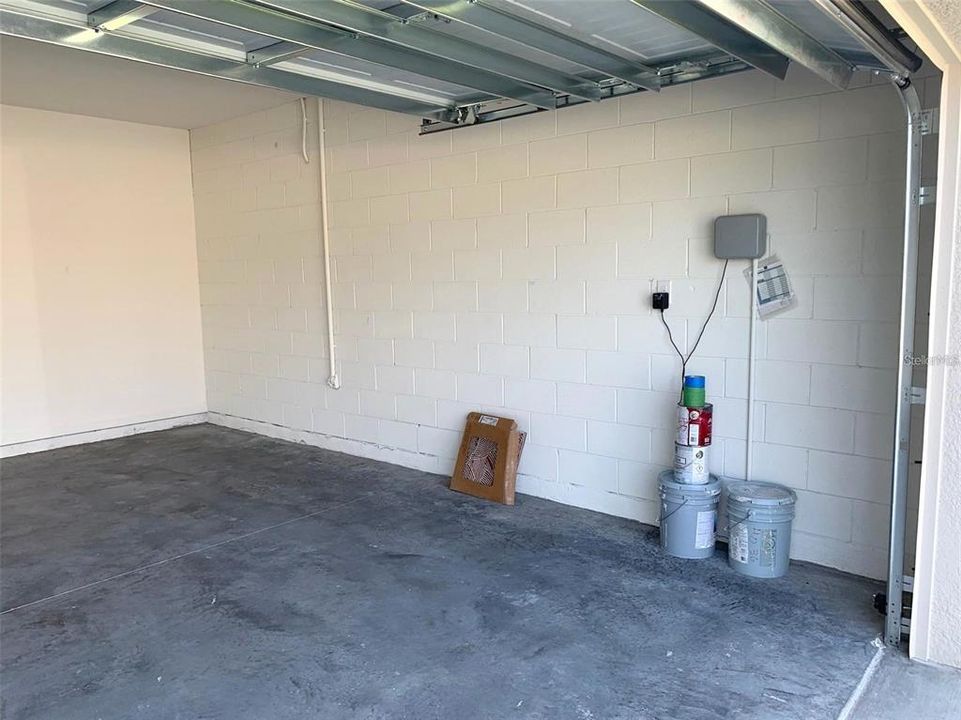 For Rent: $2,300 (4 beds, 2 baths, 1865 Square Feet)