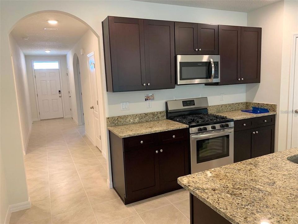 For Rent: $2,300 (4 beds, 2 baths, 1865 Square Feet)