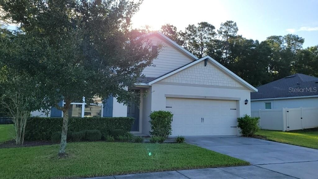 For Rent: $2,300 (4 beds, 2 baths, 1865 Square Feet)