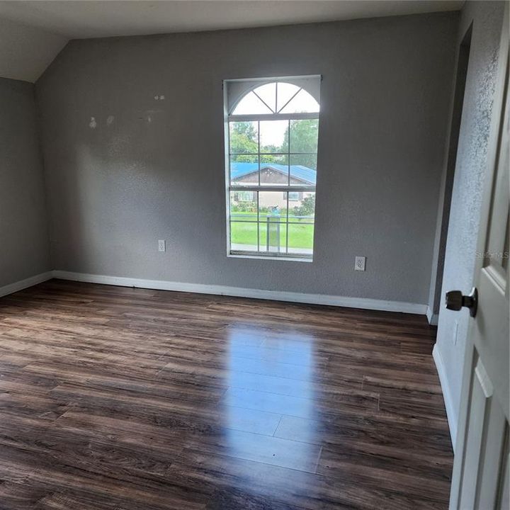 Active With Contract: $1,450 (2 beds, 1 baths, 576 Square Feet)