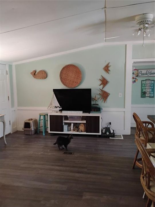 Activo con contrato: $249,900 (3 camas, 2 baños, 1216 Pies cuadrados)