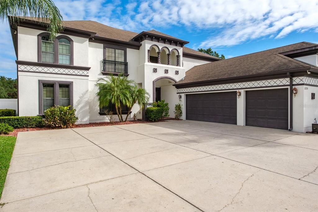 На продажу: $849,000 (5 спален, 3 ванн, 3915 Квадратных фут)