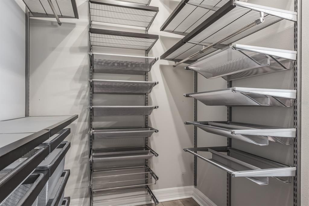 На продажу: $849,000 (5 спален, 3 ванн, 3915 Квадратных фут)