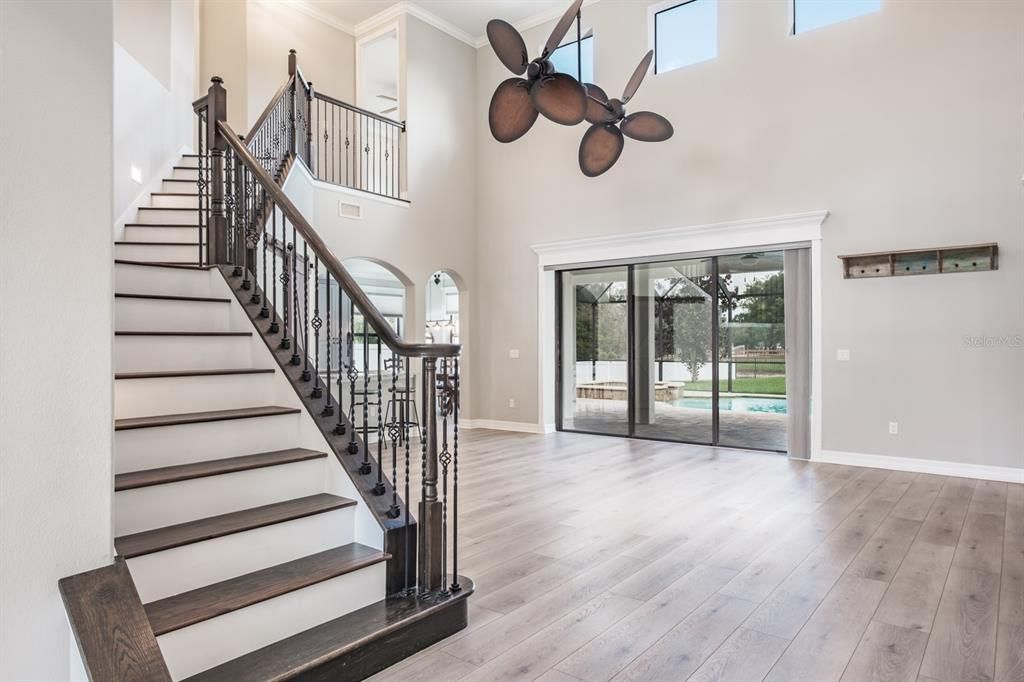 На продажу: $849,000 (5 спален, 3 ванн, 3915 Квадратных фут)