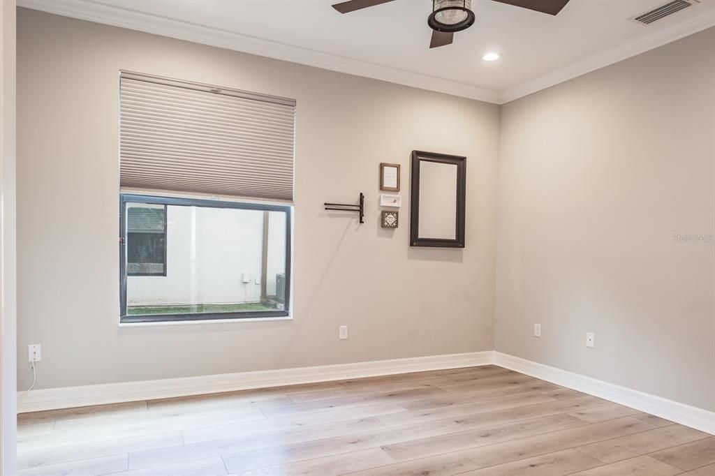 На продажу: $849,000 (5 спален, 3 ванн, 3915 Квадратных фут)