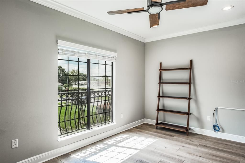 На продажу: $849,000 (5 спален, 3 ванн, 3915 Квадратных фут)