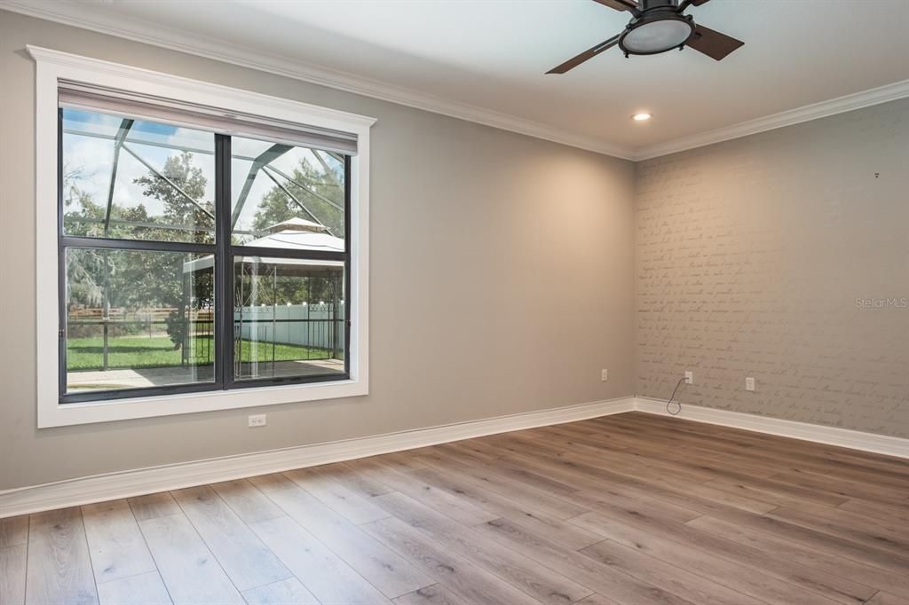 На продажу: $849,000 (5 спален, 3 ванн, 3915 Квадратных фут)