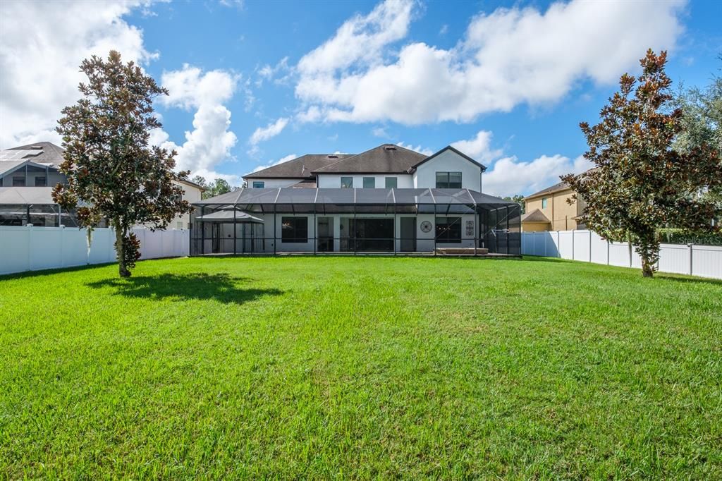 На продажу: $849,000 (5 спален, 3 ванн, 3915 Квадратных фут)