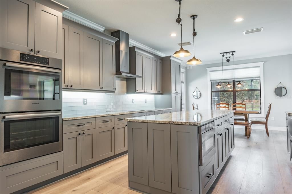 На продажу: $849,000 (5 спален, 3 ванн, 3915 Квадратных фут)