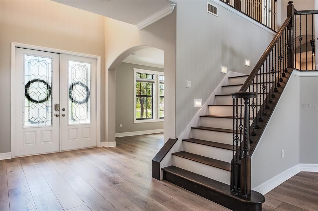 На продажу: $849,000 (5 спален, 3 ванн, 3915 Квадратных фут)