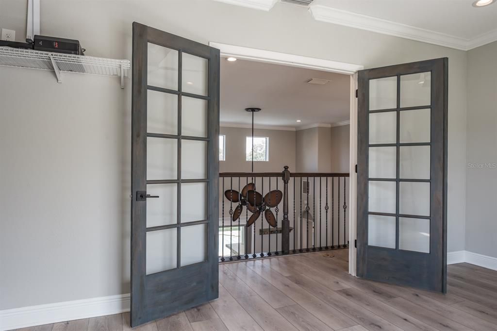 На продажу: $849,000 (5 спален, 3 ванн, 3915 Квадратных фут)