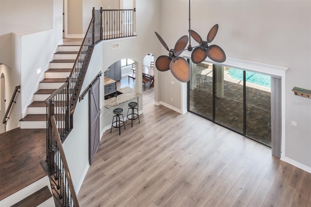 На продажу: $849,000 (5 спален, 3 ванн, 3915 Квадратных фут)