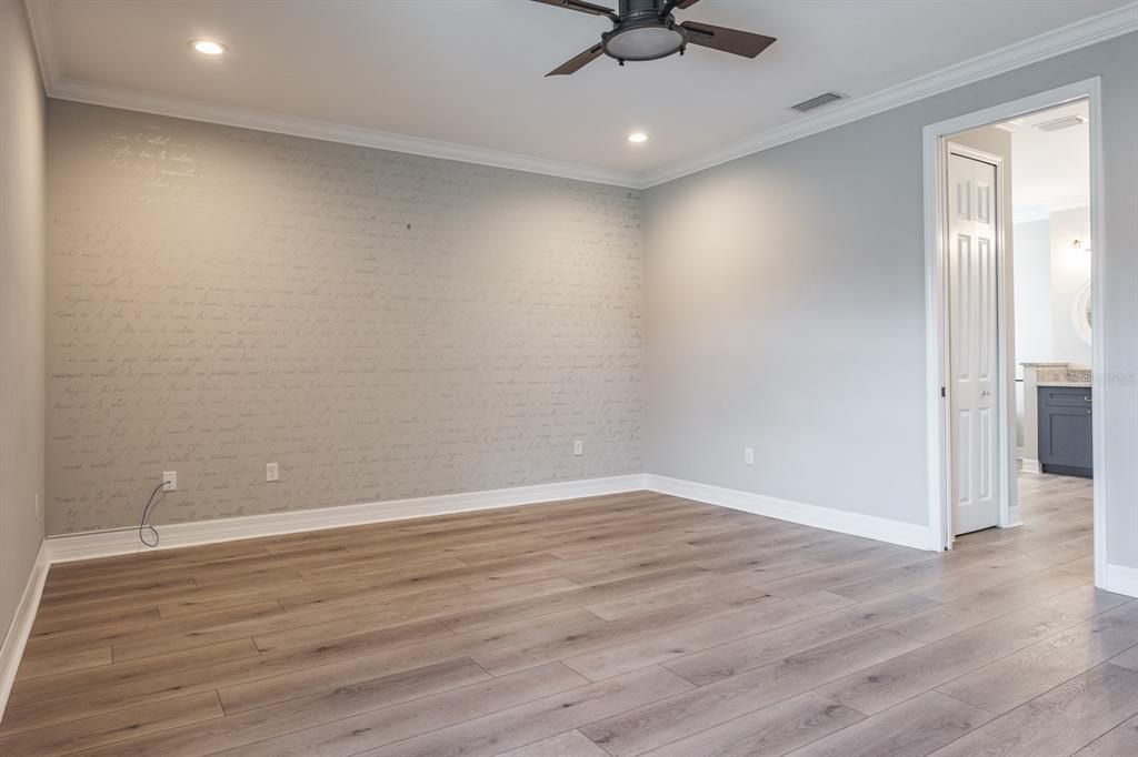 На продажу: $849,000 (5 спален, 3 ванн, 3915 Квадратных фут)