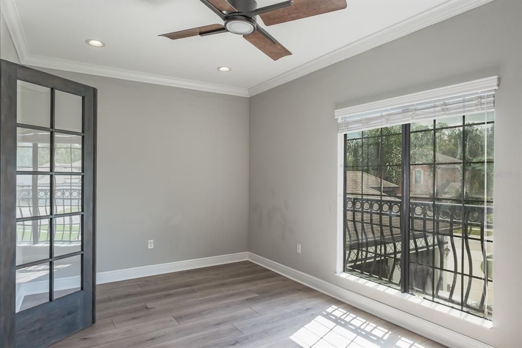 На продажу: $849,000 (5 спален, 3 ванн, 3915 Квадратных фут)