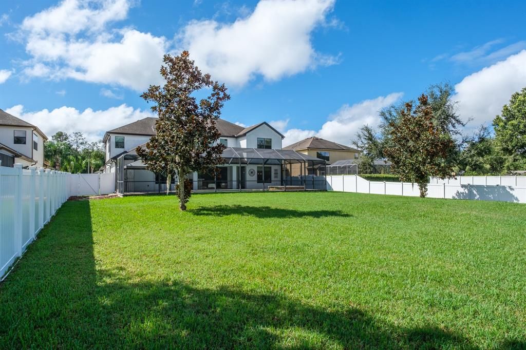 На продажу: $849,000 (5 спален, 3 ванн, 3915 Квадратных фут)