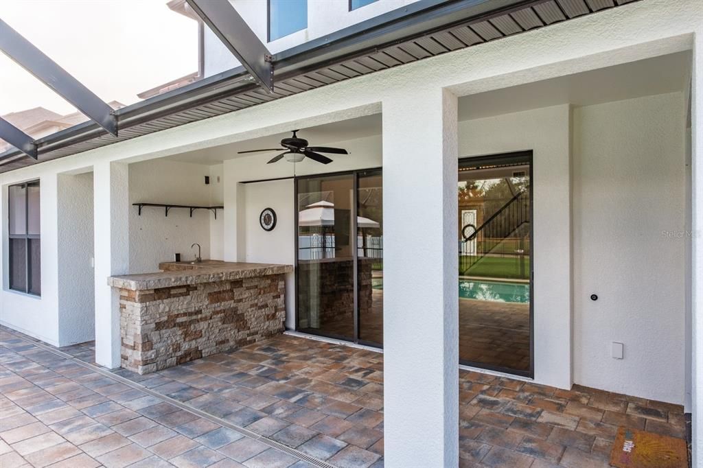 На продажу: $849,000 (5 спален, 3 ванн, 3915 Квадратных фут)