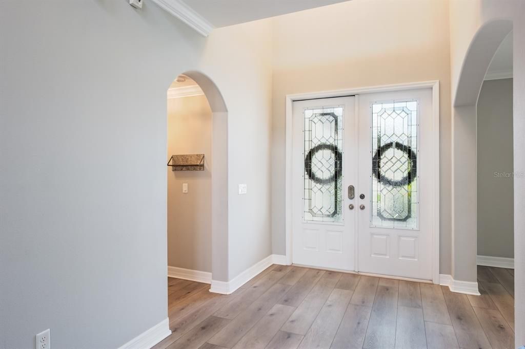 На продажу: $849,000 (5 спален, 3 ванн, 3915 Квадратных фут)