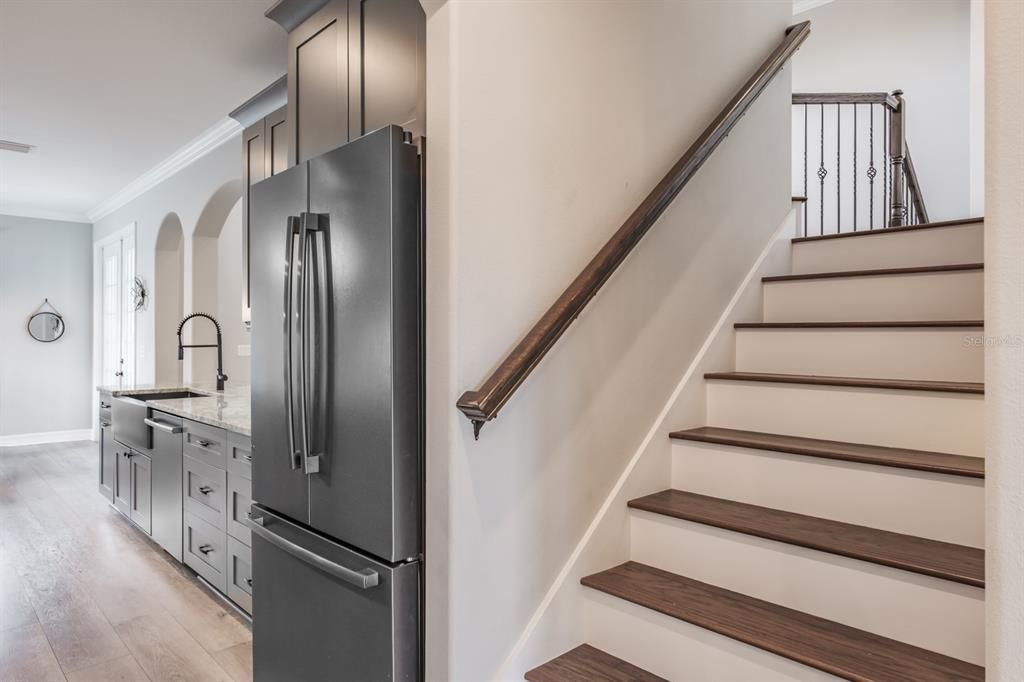 На продажу: $849,000 (5 спален, 3 ванн, 3915 Квадратных фут)