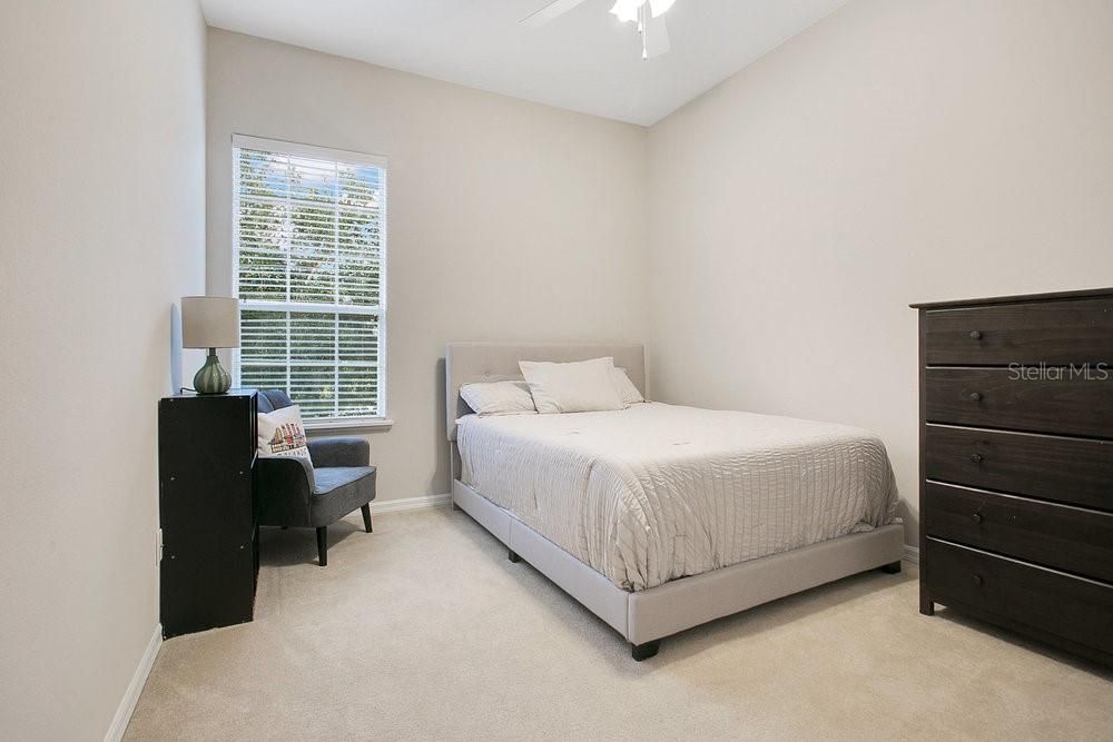 En Venta: $615,000 (4 camas, 2 baños, 2945 Pies cuadrados)