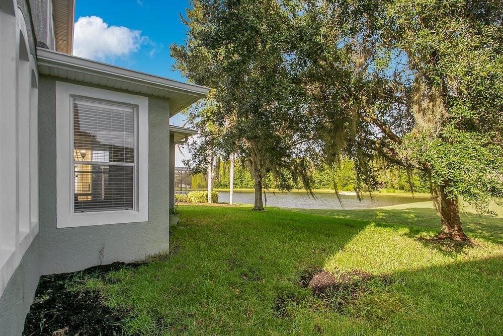 En Venta: $615,000 (4 camas, 2 baños, 2945 Pies cuadrados)