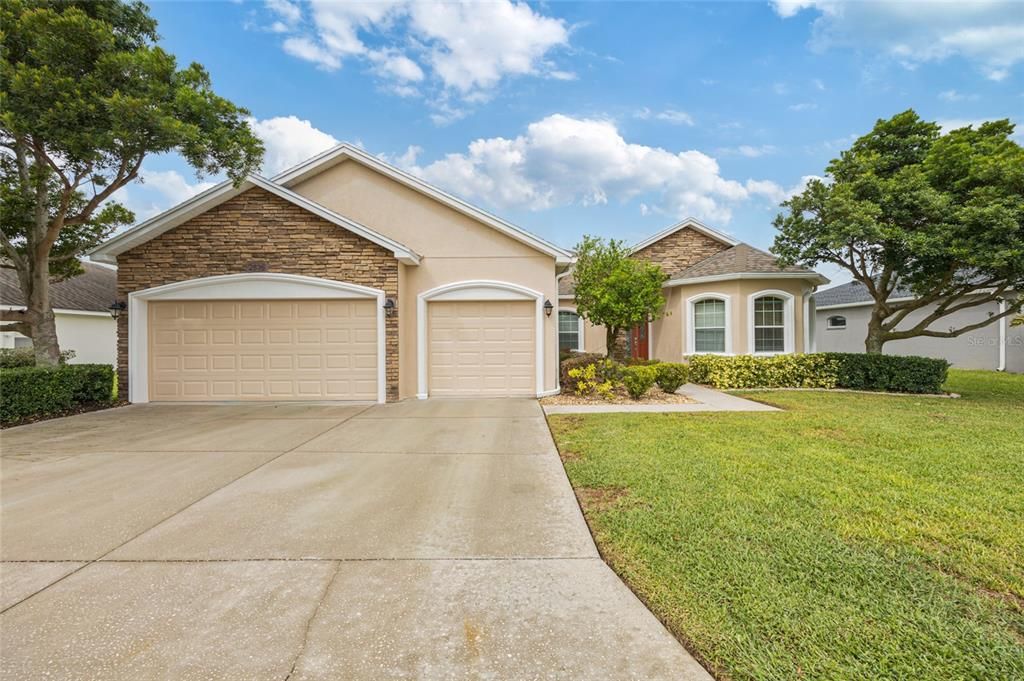 For Sale: $625,000 (4 beds, 3 baths, 2799 Square Feet)