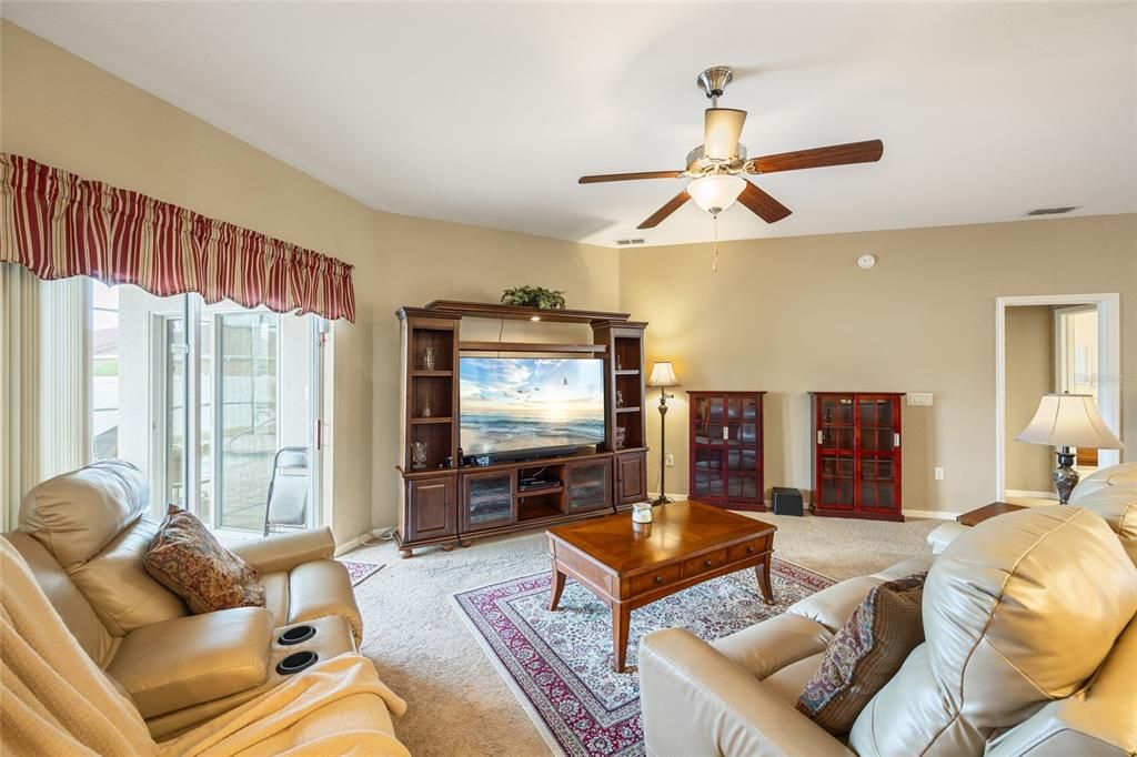 For Sale: $625,000 (4 beds, 3 baths, 2799 Square Feet)