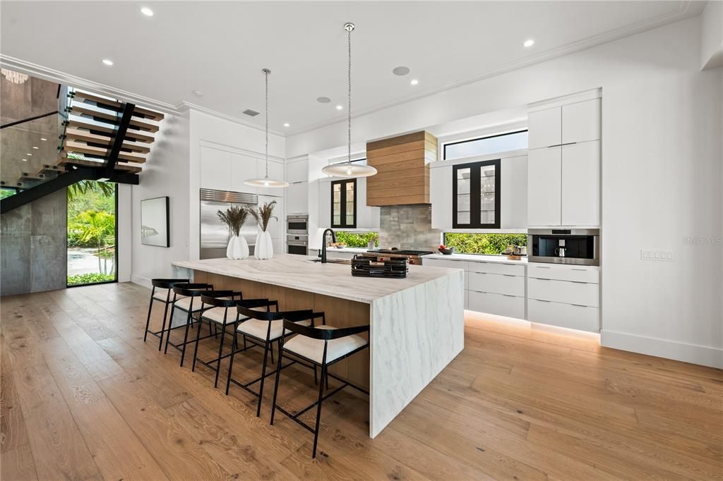 待售: $5,649,000 (3 贝兹, 3 浴室, 4294 平方英尺)