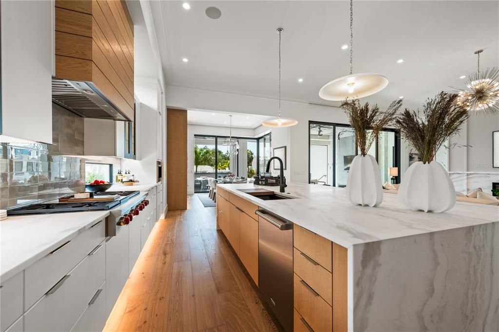 待售: $5,649,000 (3 贝兹, 3 浴室, 4294 平方英尺)