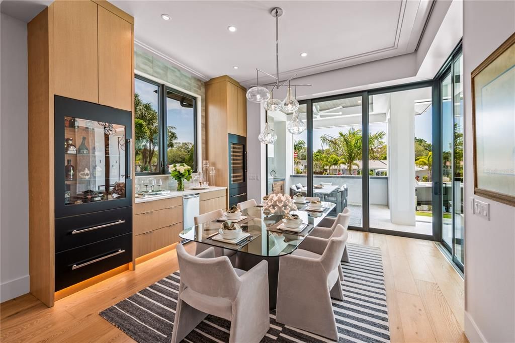 待售: $5,649,000 (3 贝兹, 3 浴室, 4294 平方英尺)