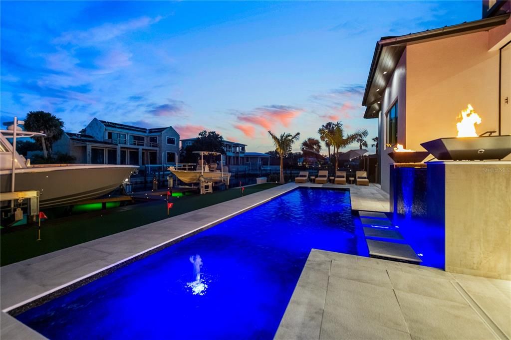 待售: $5,649,000 (3 贝兹, 3 浴室, 4294 平方英尺)