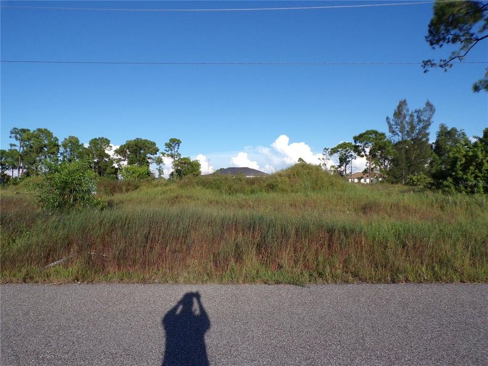 最近售出: $38,990 (0.26 acres)