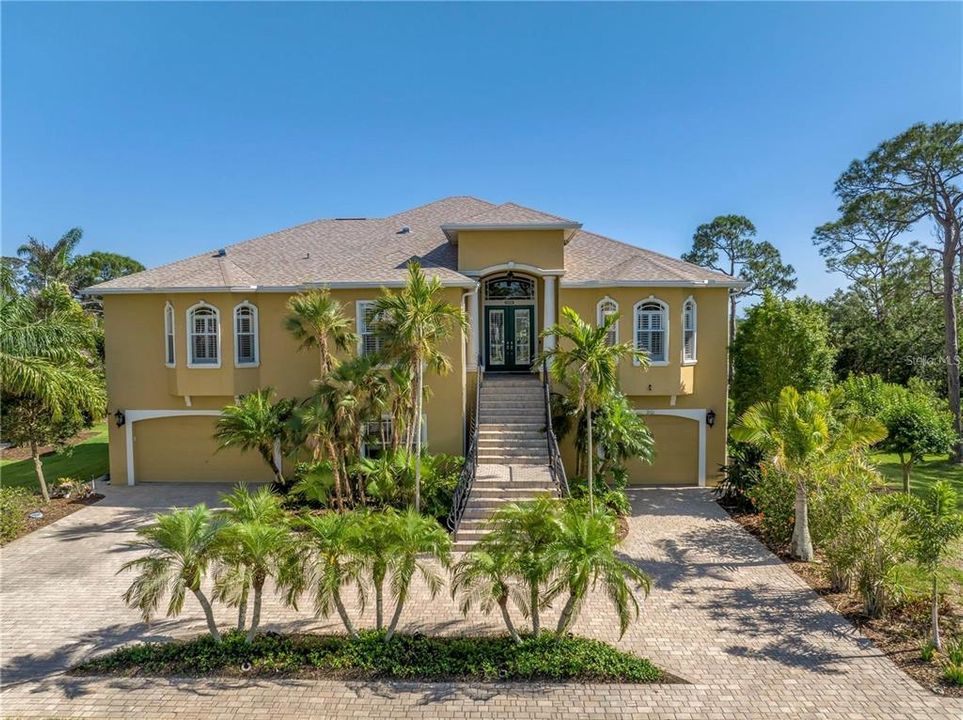 For Sale: $1,299,000 (4 beds, 4 baths, 3588 Square Feet)