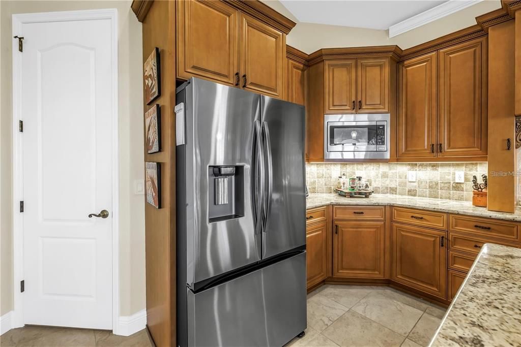 For Sale: $1,299,000 (4 beds, 4 baths, 3588 Square Feet)