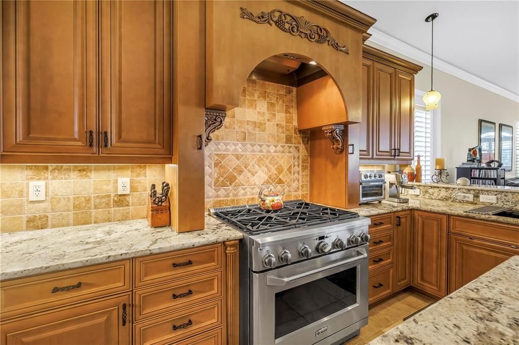 For Sale: $1,299,000 (4 beds, 4 baths, 3588 Square Feet)