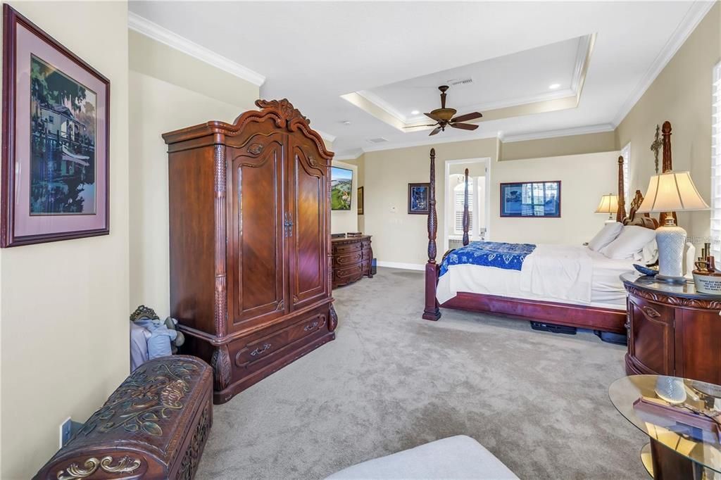 For Sale: $1,299,000 (4 beds, 4 baths, 3588 Square Feet)