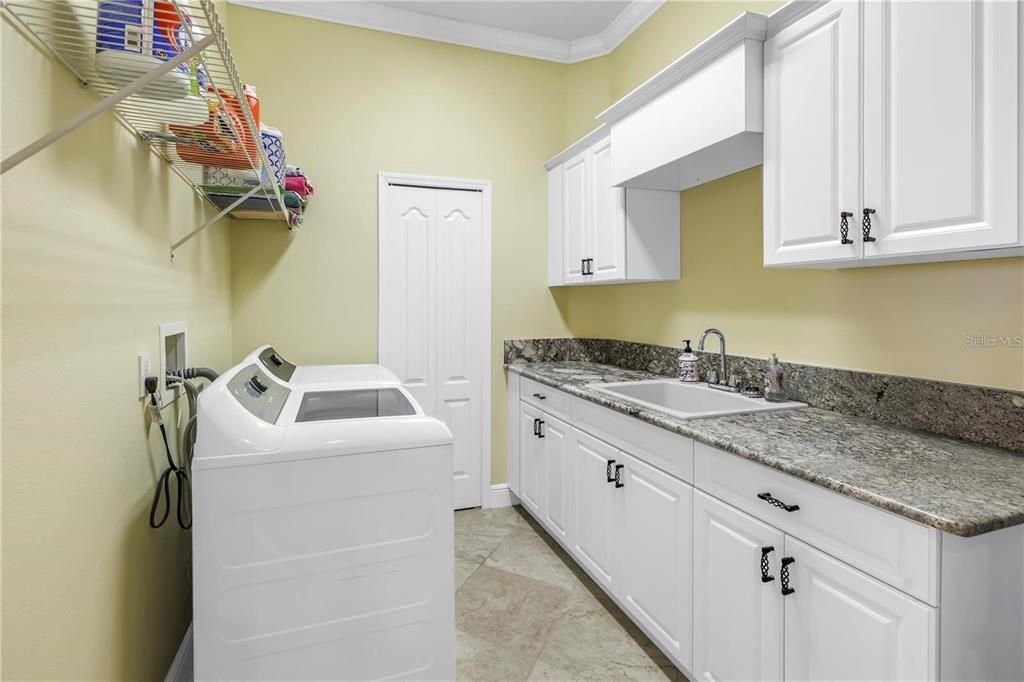 For Sale: $1,299,000 (4 beds, 4 baths, 3588 Square Feet)