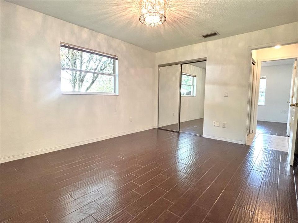 Active With Contract: $295,000 (3 beds, 2 baths, 1465 Square Feet)